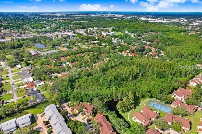 Building Photo - 8714 Mallard Reserve Dr