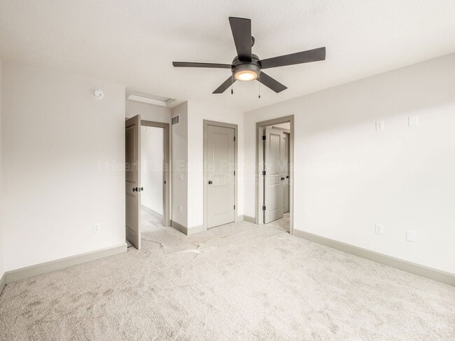 Building Photo - 166 Wisconsin Ave