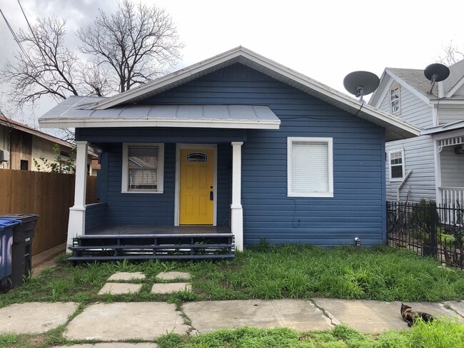 Primary Photo - Down Town