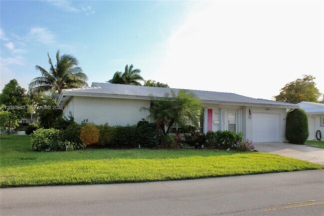 Building Photo - 6810 NW 70th St