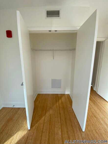 Building Photo - 40 Malvern St