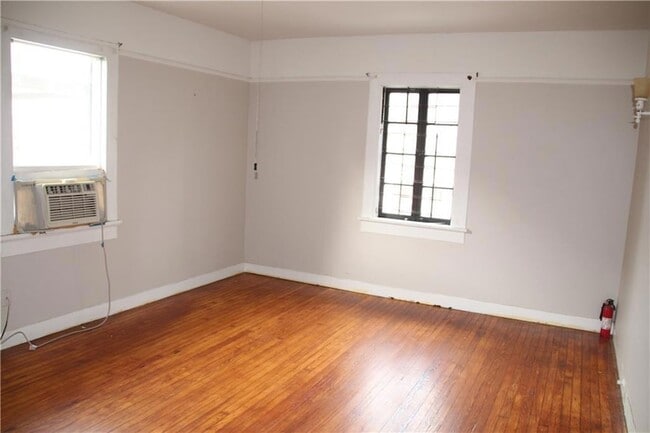 Building Photo - 8134 Freret St