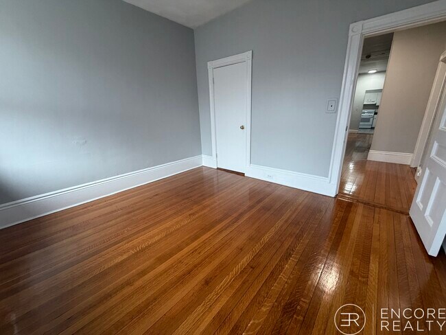 Building Photo - 11 Park St