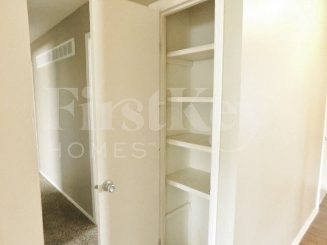 Building Photo - 2030 E Humes Ln