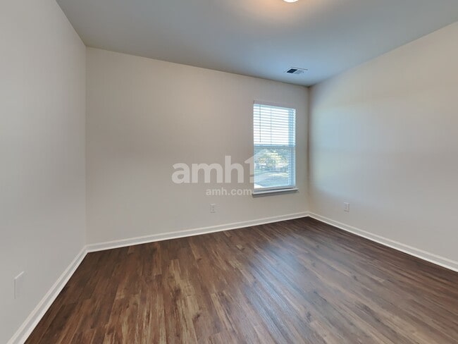 Building Photo - 103 Westover Dr