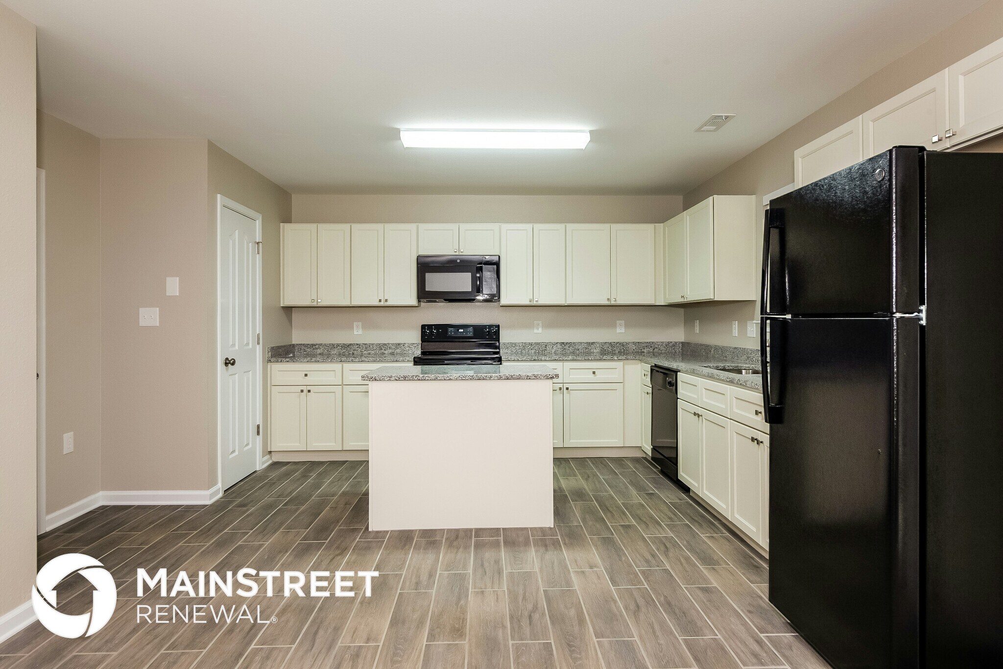 Building Photo - 544 River View Dr