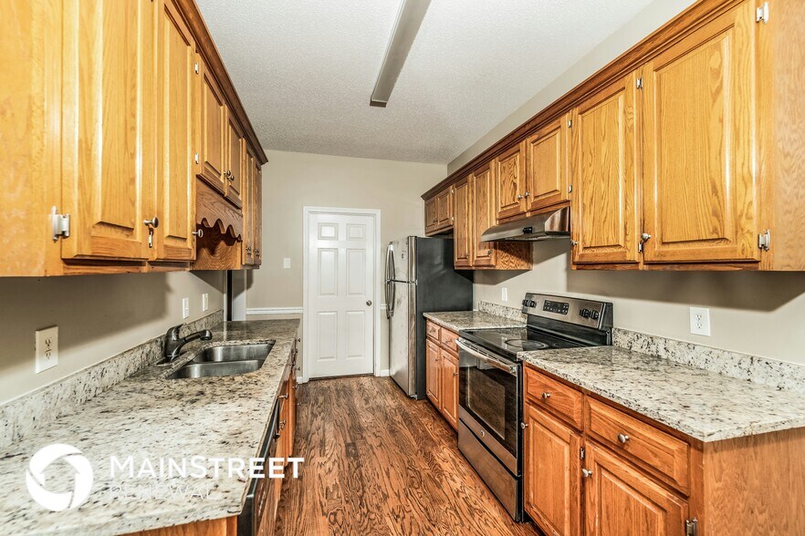 Building Photo - 209 Ashford Dr