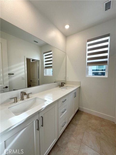 Building Photo - 15422 Oakbrush place