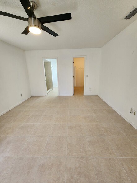 Building Photo - 2332 Achilles St