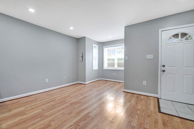 Building Photo - 408 Rhode Island Ave NW