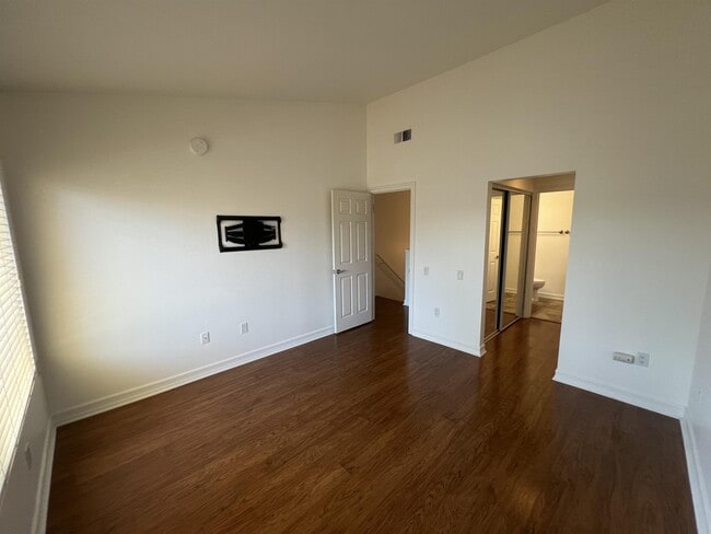 Building Photo - 15373 Maturin Dr