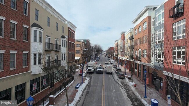 Building Photo - 134 Bridge St