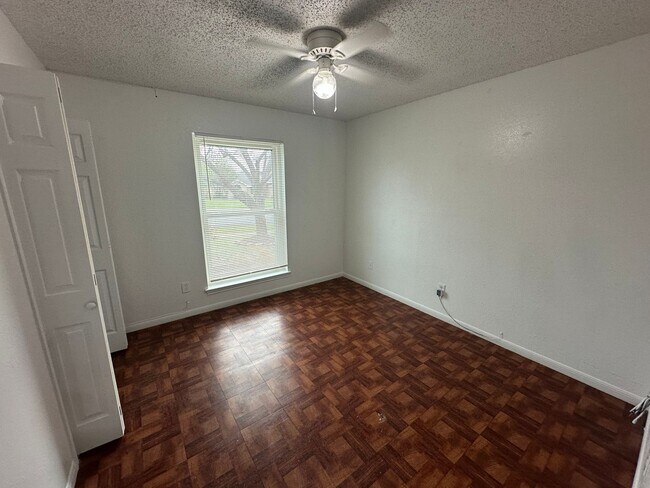 Building Photo - AVAILABLE NOW; APPLY TODAY AT OUR WEBSITE 2 WEEKS FREE!!!!!