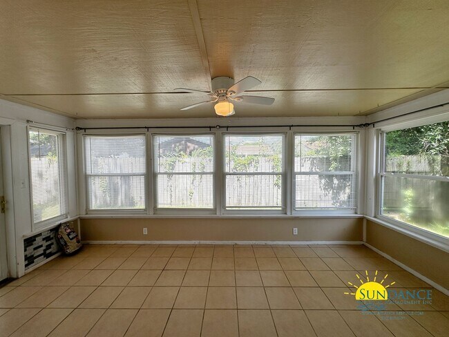 Building Photo - Energy-Efficient 2-Bedroom Home in Fort Walton Beach!
