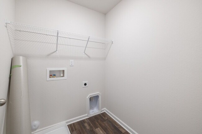 Building Photo - 2110 Briar Run Dr