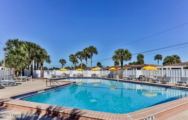 Building Photo - 710 Flamingo Dr