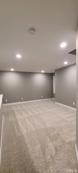 Building Photo - 529 Buhrstone Dr