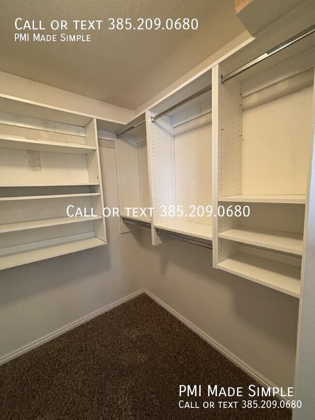 Building Photo - 3371 E Ridge Rte Rd