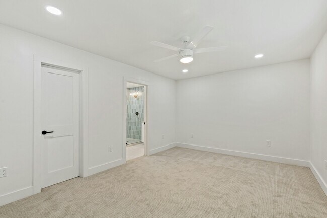 Building Photo - 15655 Regal Hill Cir