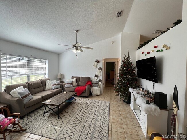 Building Photo - 1211 W Newbury St