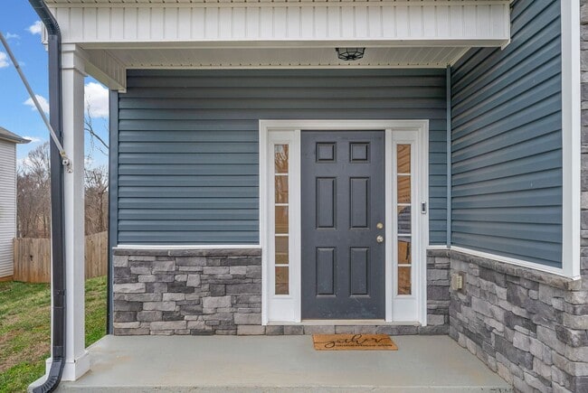 Building Photo - 1004 Black Oak Cir