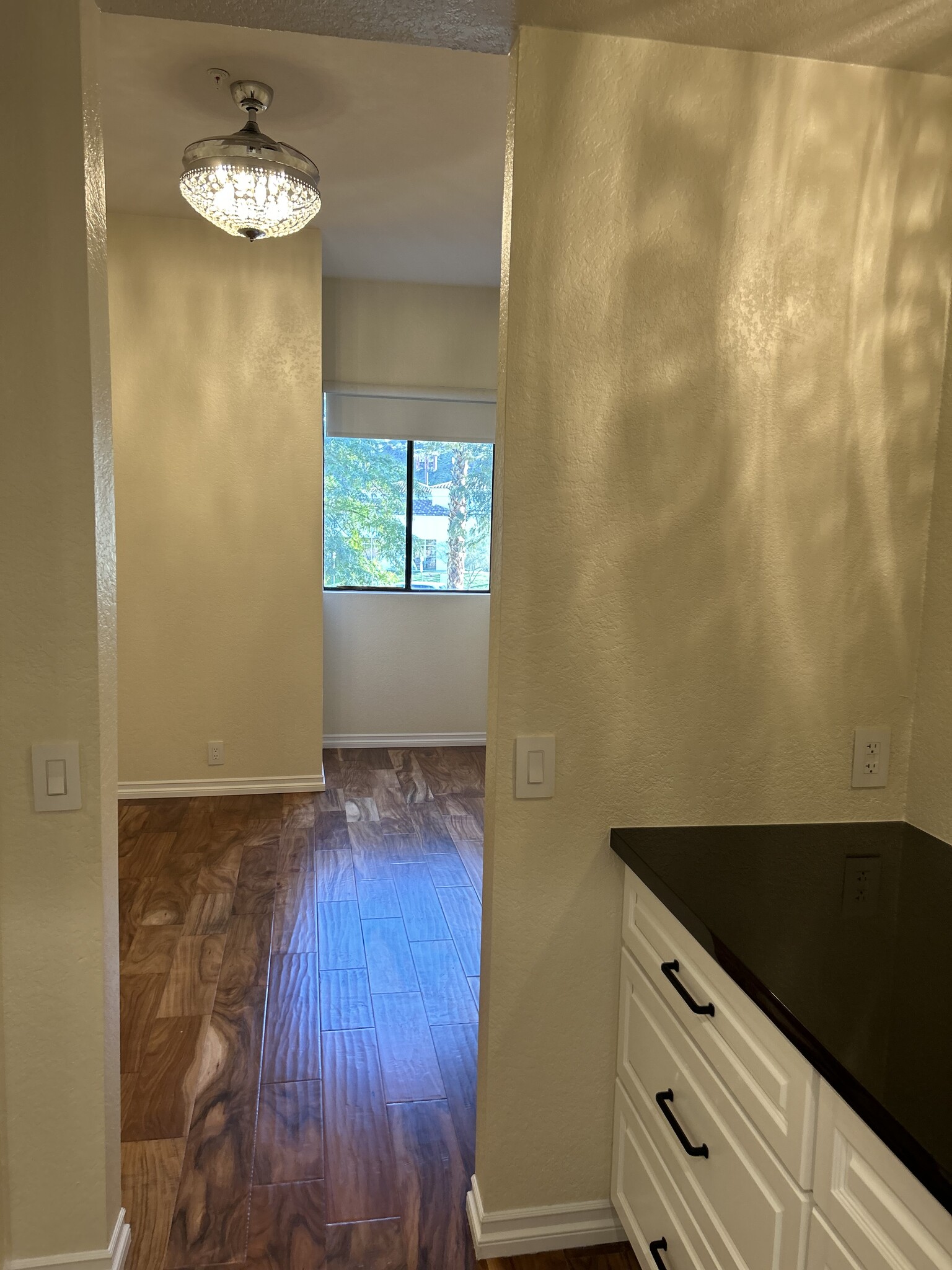 Building Photo - 2601 S Broadmoor Dr