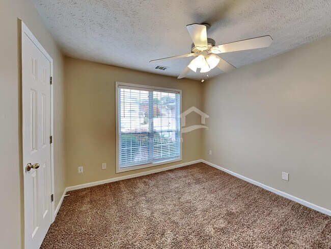 Building Photo - 3417 Summit Glen Dr