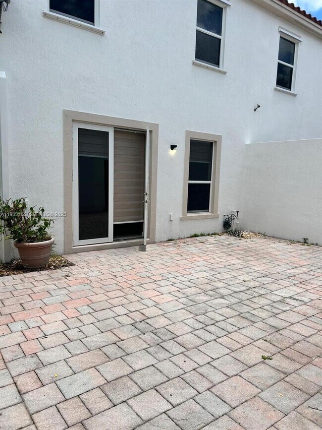 Building Photo - 9360 SW 170th Passage