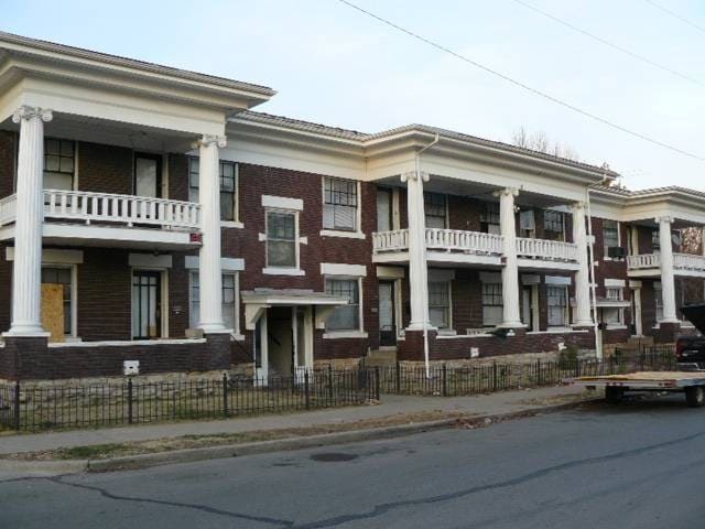 Building Photo - 2712 E 26th St