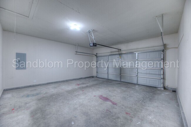 Building Photo - 3295 S 204th E Ave