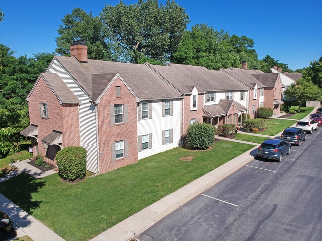 Primary Photo - 258 Aberdeen Ave
