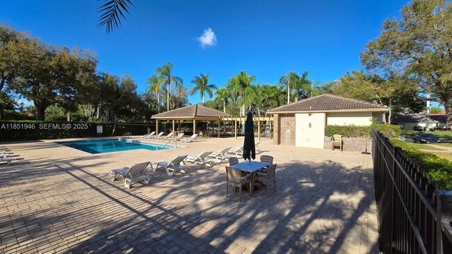 Building Photo - 2320 Dover