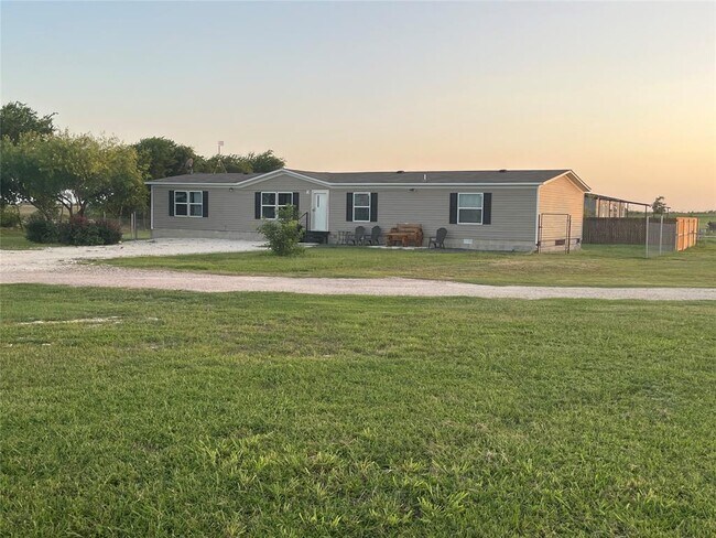 Building Photo - 104 Dockal Dr