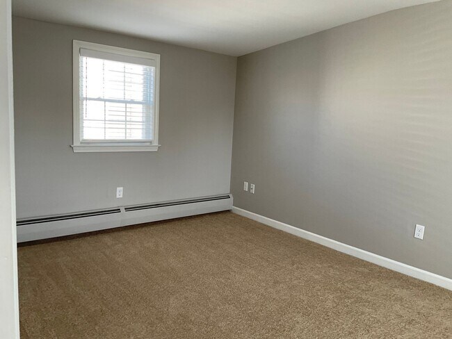 Building Photo - 61 S Main St