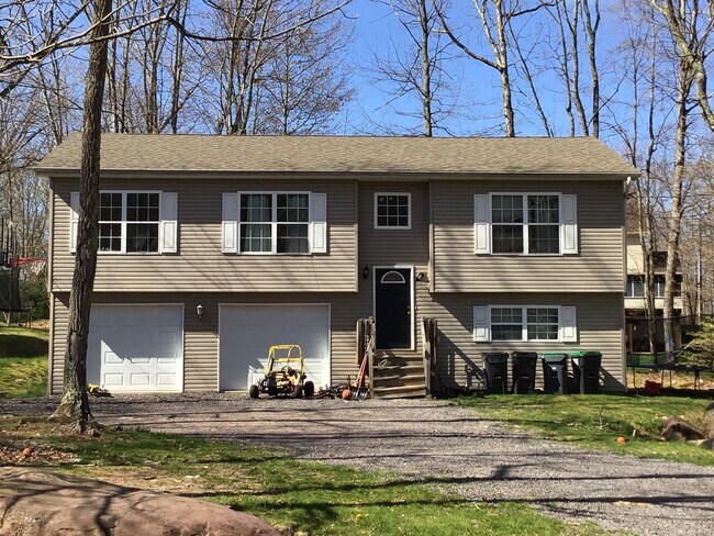 Building Photo - 109 Debbie Dr