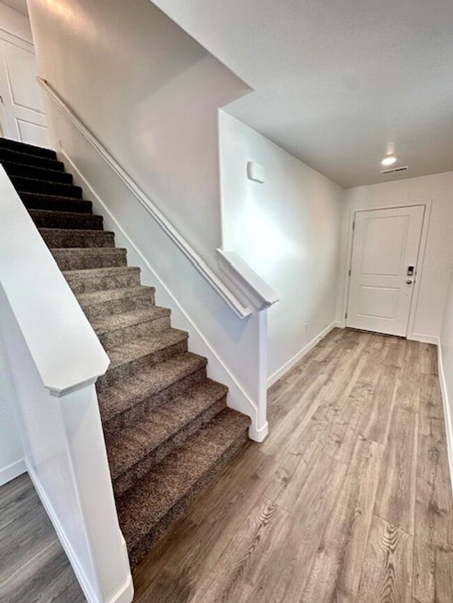 Building Photo - End Unit Townhome