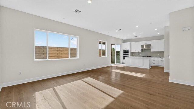 Building Photo - 224 Lily Lp