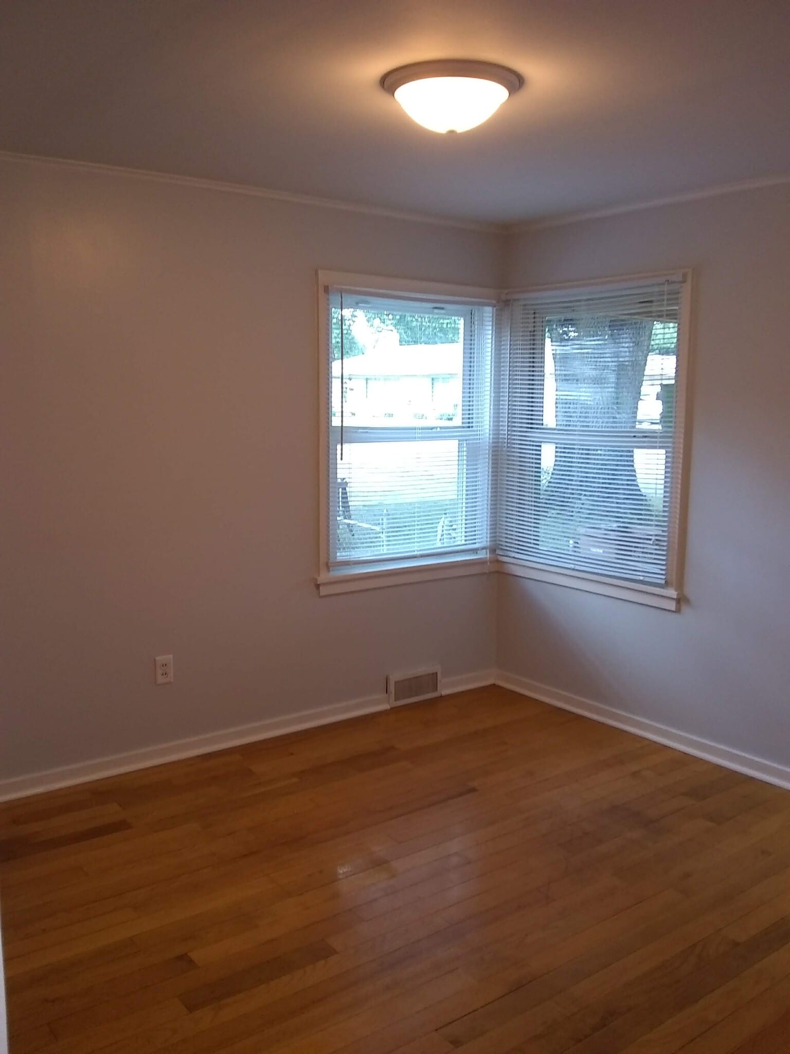 Bedroom #1 - 525 25th St