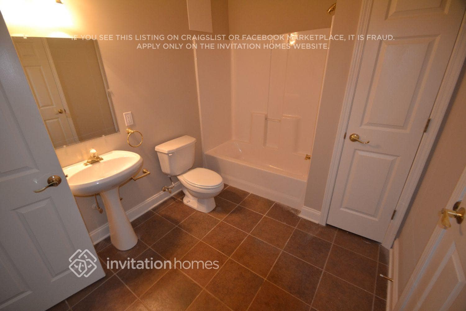 Building Photo - 3205 Christiana Cir