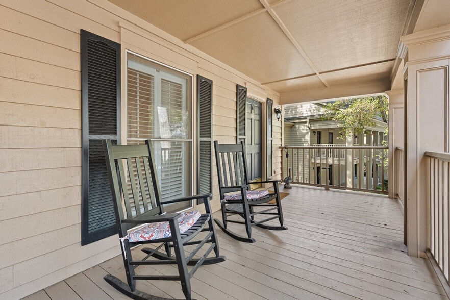 Building Photo - 366 Masters Dr