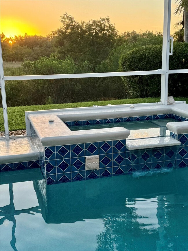 Building Photo - 10744 SW Elsinore Dr