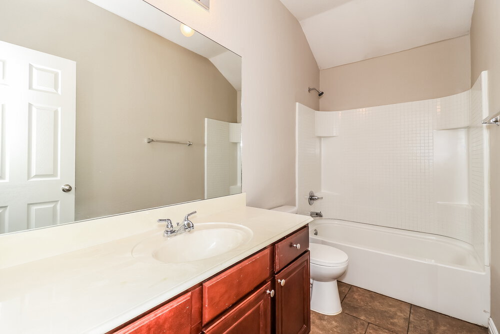 Building Photo - 7617 Hollow Forest Dr
