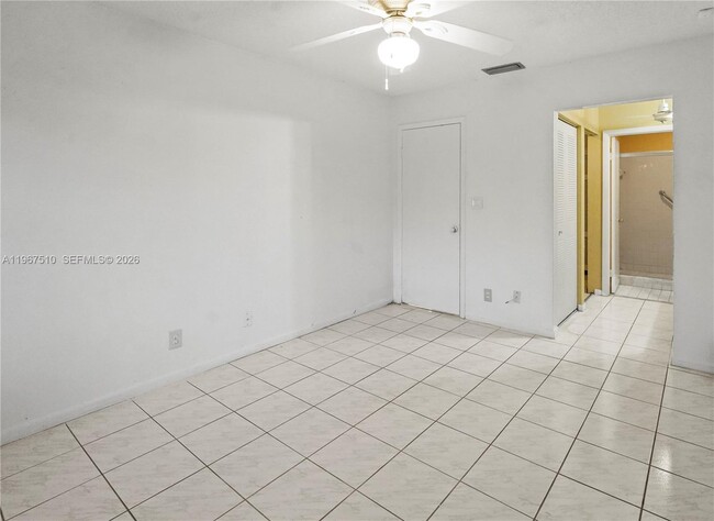 Building Photo - 9311 Wedgewood Dr