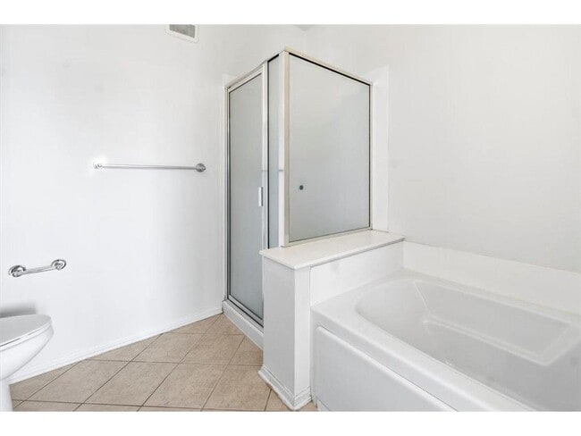 Building Photo - 325 W River Pkwy