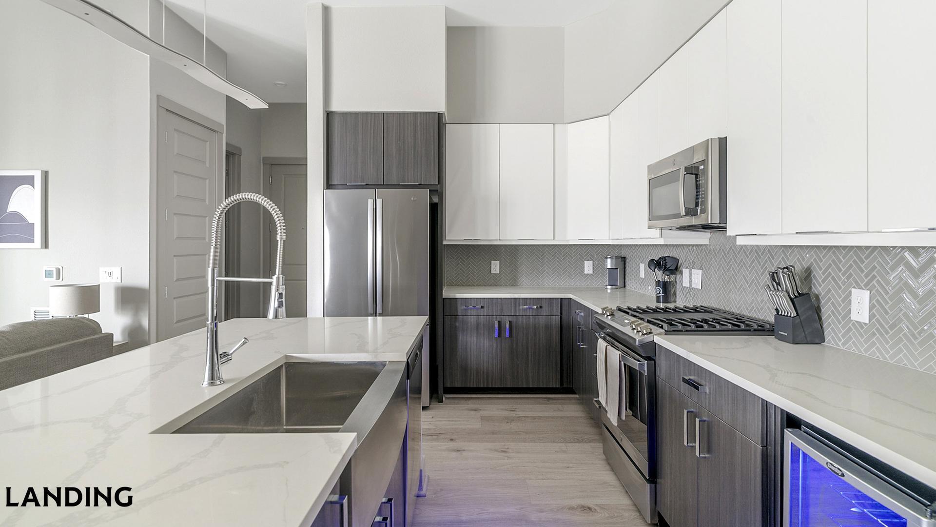 Building Photo - 401 W 25th St