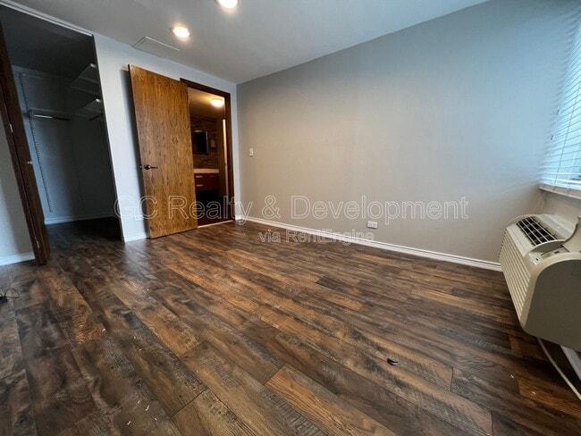 Building Photo - 1221 N Dearborn St
