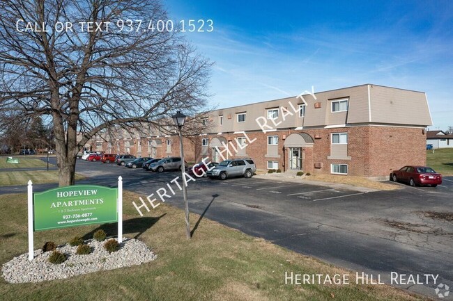 Building Photo - Updated 2 Bedroom, 1 Bath Unit in Xenia