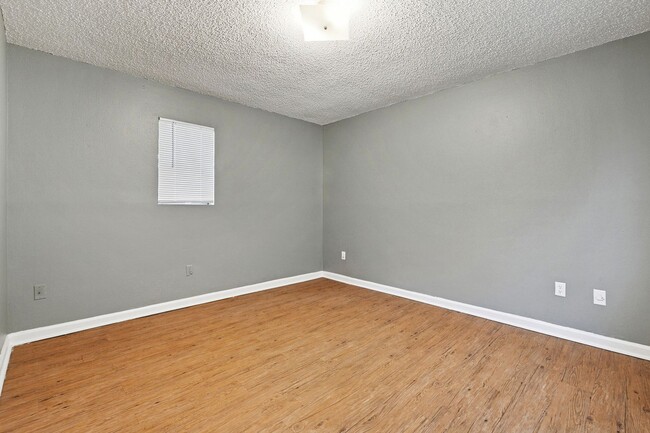 Building Photo - 416 Evelina St