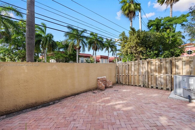 Building Photo - 10863 SW 88th Terrace