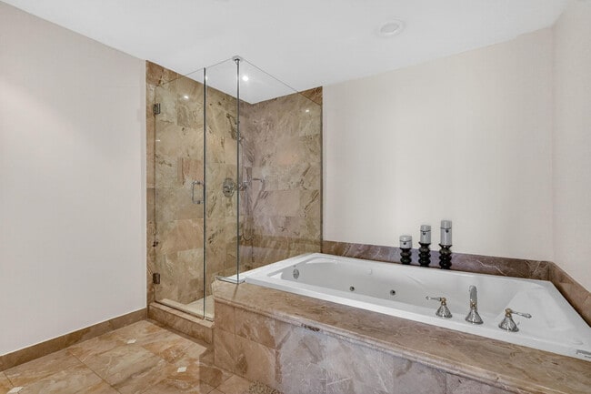 Building Photo - 9595 Collins Ave